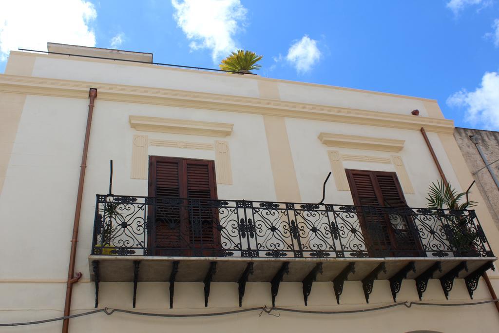 Ferienwohnung Palazzo Taormina Castellammare del Golfo Exterior foto